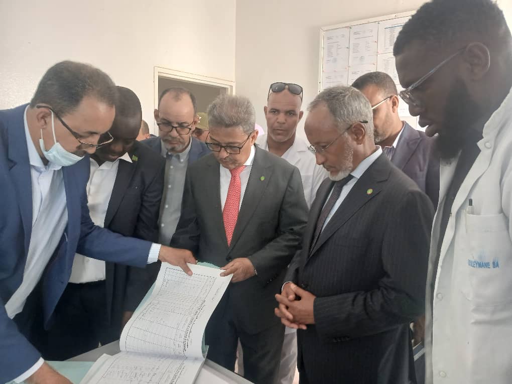 وزير الصحة من نواذيب : القطاع سيشهد نهضة هامة والمواطنون راضون عن الخدمات الصحية